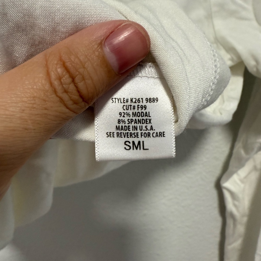 Emma & Sam Cream Sheer Cropped Turtleneck Size Small - Picture 3 of 4